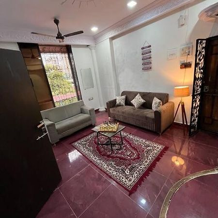 Budget Friendly 2Bhk At Pali Hill Apartment Mumbai Exterior photo