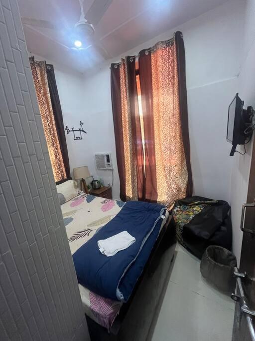 Budget Friendly 2Bhk At Pali Hill Apartment Mumbai Exterior photo