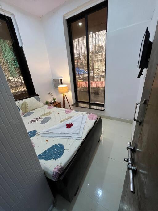 Budget Friendly 2Bhk At Pali Hill Apartment Mumbai Exterior photo