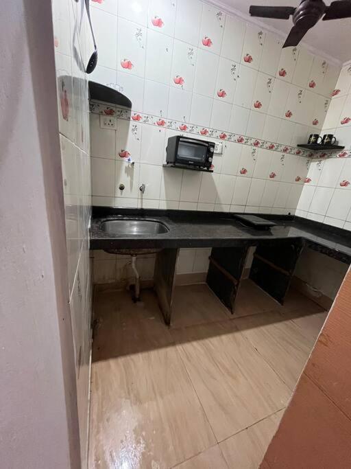 Budget Friendly 2Bhk At Pali Hill Apartment Mumbai Exterior photo