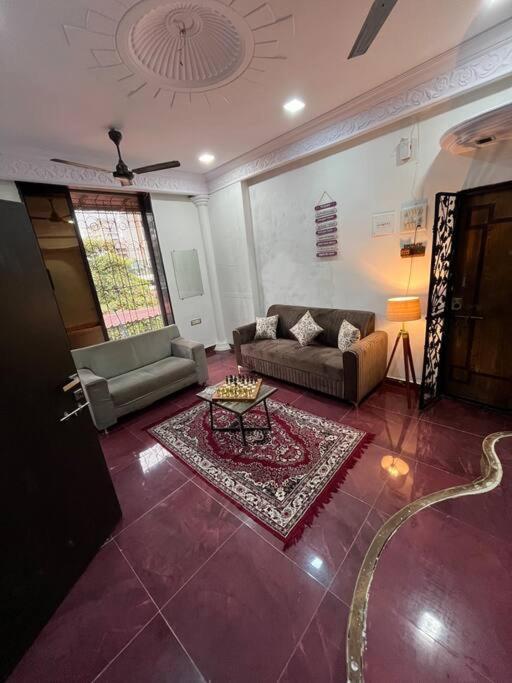 Budget Friendly 2Bhk At Pali Hill Apartment Mumbai Exterior photo