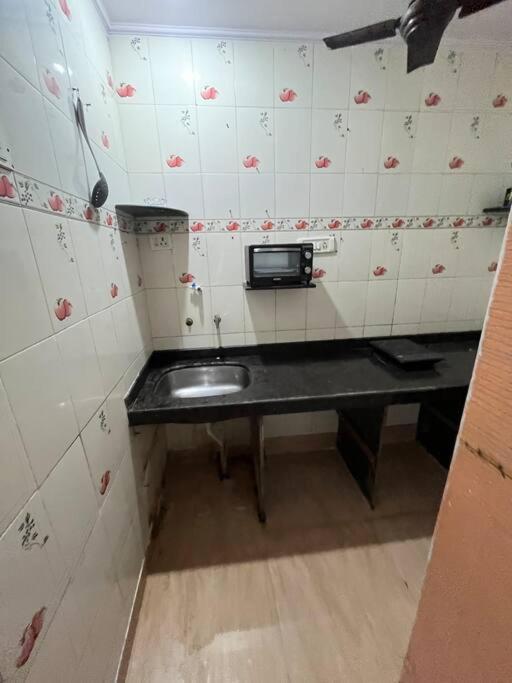 Budget Friendly 2Bhk At Pali Hill Apartment Mumbai Exterior photo